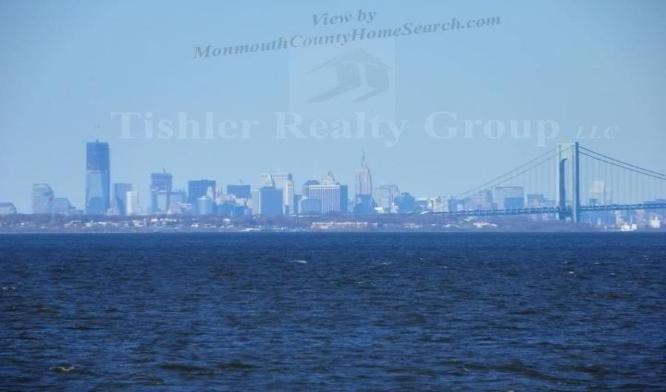 Actual zoomed in view of NYC and the new Freedom Tower from Keansburg beach; Monmouth County, NJ